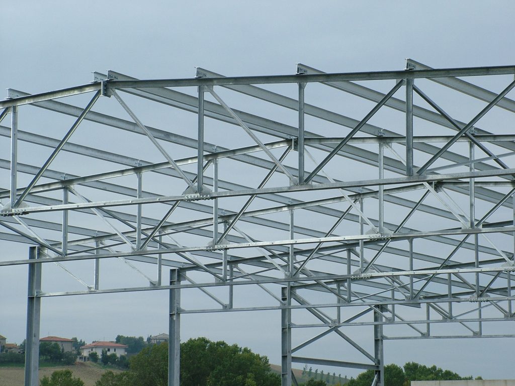 Copertura Capannone con Capriata Reticolare